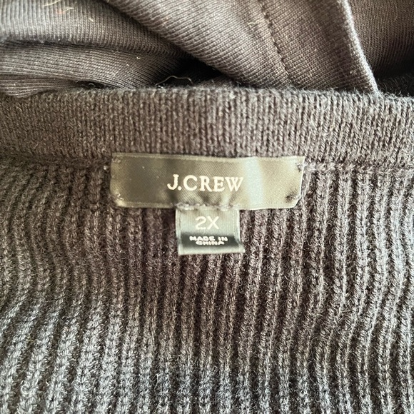 Halter Sweater - Picture 5 of 6